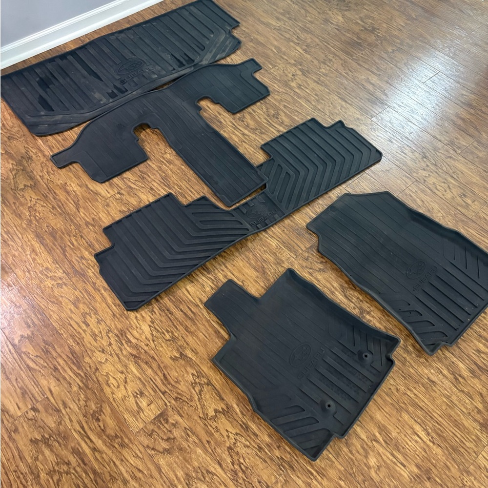 Subaru Ascent 7 passenger All Weather Floor Liners plus Cargo Mat
